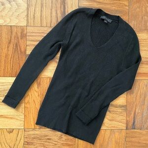 Ann Taylor Women's Black V-Neck Sweater